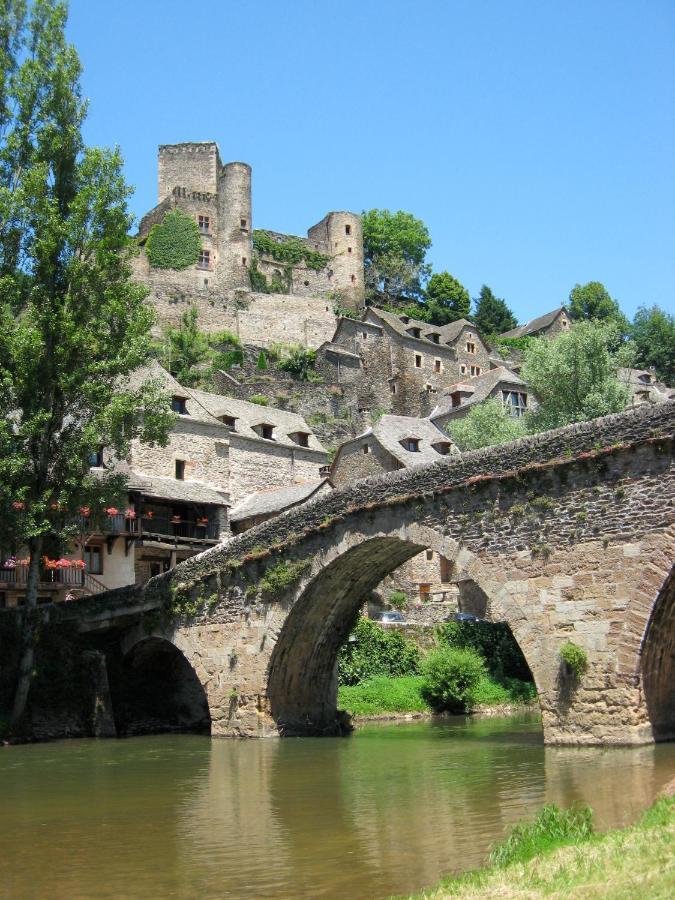 Chambre d'Hôtes au Château de Belcastel Belcastel  Exterior foto